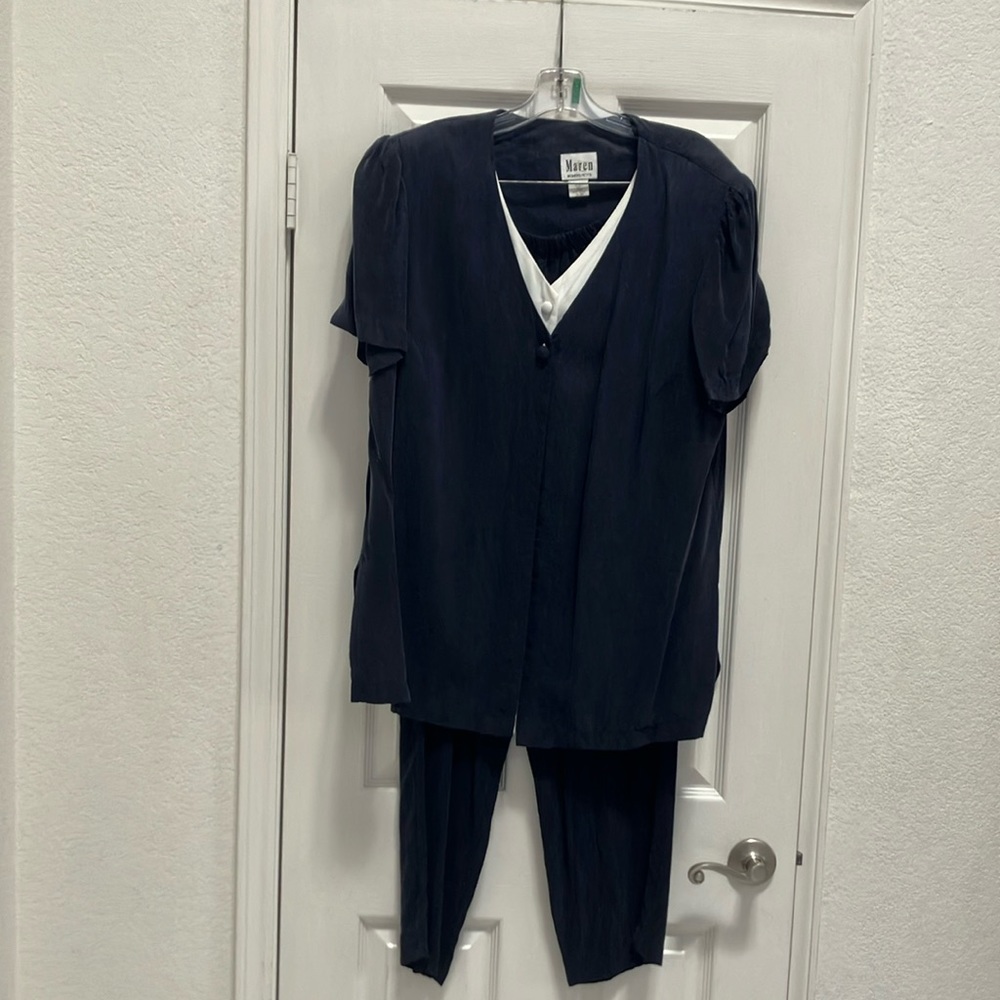 Size 16 pantsuit